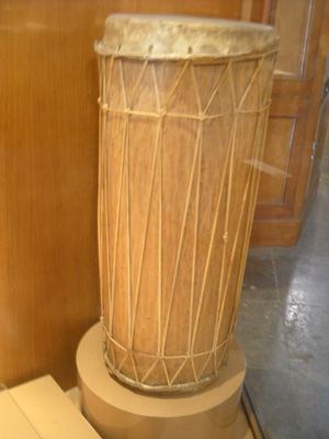 리아우의 전통 북, 겐당