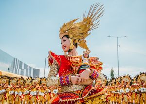 세부에서 열리는 필리핀 최대 규모의 축제 중 하나인 시누로그 축제