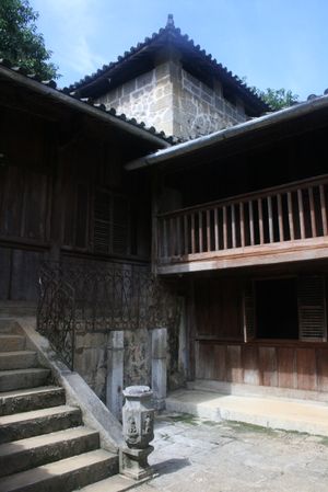 사핀에 위치한 몽족 왕의 집