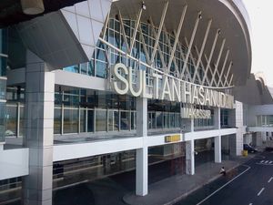 술탄 하산우딘 국제공항(Sultan Hasanuddin International Airport)