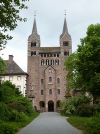 콜베이(Corvey)의 서쪽 구조물(Westwerk). 최상부는 후대의 증축.