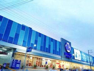 M.H. 델 필라르와 헤레로 페레스 거리에 위치한 SM 센터 다구판