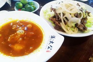 방어(Bangus) 외에도 다구판은 피가르피가르(오른쪽)와 칼레스케스(왼쪽)로도 유명하다