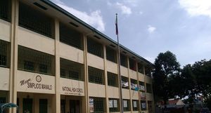 심플리시오 마날로 시장 국립 고등학교