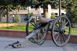 콜로라도 주청사의 12파운드 나폴레옹포