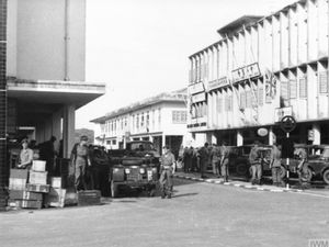 1962년 12월 브루나이 타운에 있는 퀸스 오운 하일랜더스 소속 영국군 병사들