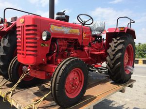 마힌드라(Mahindra and Mahindra)에서 여전히 생산 중인, 원래 영국에서 생산된 인터내셔널 B275 모델