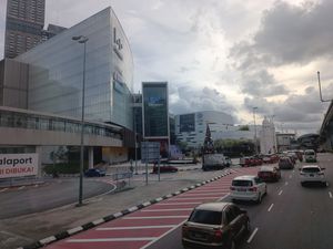 2022년 잘란 항 투아(Jalan Hang Tuah)에서 본 라라포트 BBCC