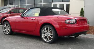 마쓰다 MX-5(전기형) 후측면