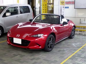 마쓰다 MX-5 정측면
