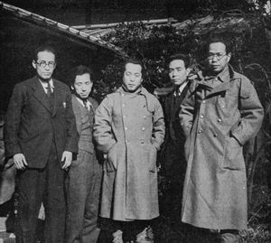 왼쪽부터,쿠리타 켄조,고바야시 이사무,히노 아시헤이,노다 우타로, 미키 키요시 (1942년)