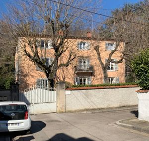 쉬셰의 리옹 출생지