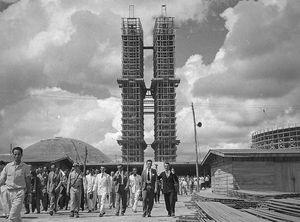 1959년, 주셀리누 쿠비체크 대통령 시절 브라질리아의 국립 의회 건물 건설