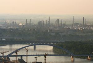 브라티슬라바의 슬로브나프트 정유소