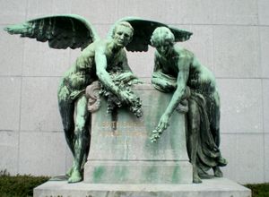 에디스 카벨과 마리 드파주(Marie Depage) 기념비, 브뤼셀