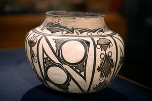 주니족 올라, 19세기 후반-20세기 초, 높이 12.5인치, 브루클린 미술관