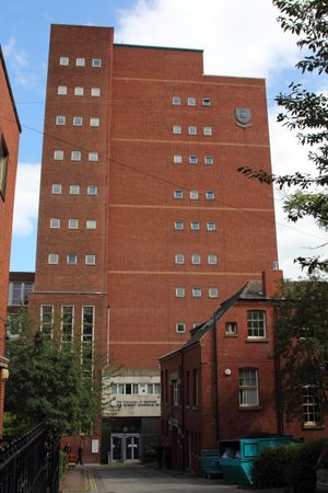 서 로버트 해드필드 빌딩(Sir Robert Hadfield Building)