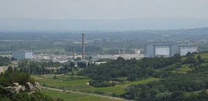 프랑스의 마르쿨 원자력 시설(왼쪽에 페닉스 원자로 위치)