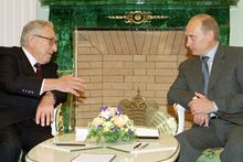 블라디미르 푸틴 러시아 대통령과 함께(2001년)