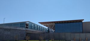 주차장과 새로운 터미널