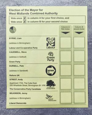 2021년 웨스트 미들랜즈 시장 선거에서 사용된 투표용지. 유권자는 1순위와 2순위 후보를 선택할 수 있었다.