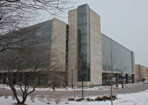 노스웨스턴 대학교의 가라지 외부