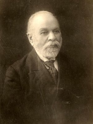 이스마일 체말리는 독립 선언의 주요 저자이자 현대 알바니아 국가의 건국의 아버지로 여겨진다.