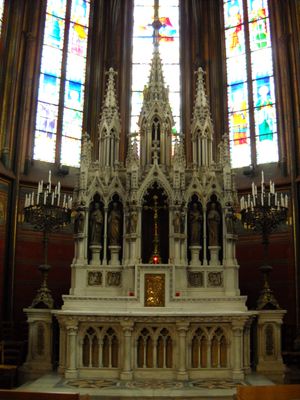 예수 그리스도의 봉헌을 기념하고 재현하는 장소이자 경신례의 중심인 제대.