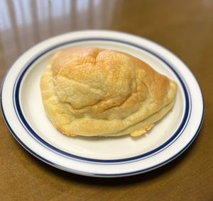 시금치와 베이컨, 치즈 카르초네