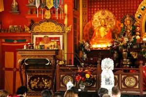 천수관음을 위한 권능 수여 의식 중 경전 낭독('lung')