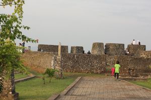 바우바우의 윌리오 요새 벽