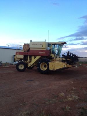 뉴 홀랜드 TR85 콤바인 수확기