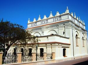 1618년에 건축된 자모시치 시나고그는 폴란드 르네상스 건축의 대표적인 사례이다.