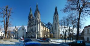 10세기부터 올로모우츠 주교좌이자 현재 올로모우츠 대주교구, 모라비아 수도 대교구좌인 올로모우츠의 성 바츨라프 대성당