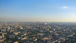 모스크바 시티 방향의 오스탄키노 타워 조망