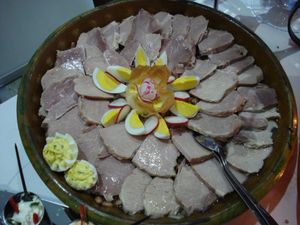 메소즈 티블리체: 크로아티아 북부 메지무르예주의 나무 통 "tiblitsa"에 담긴 돼지고기.