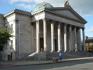 워싱턴 스트리트의 법원