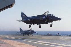 노보로시스크에 탑재된 Yak-38