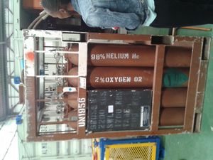 표면 공급 다이빙 가스를 위한 헬륨 쿼드