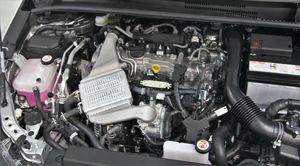수냉식 인터쿨러를 채용한 토요타 8NR-FTS 엔진(토요타 카롤라 스포츠)
