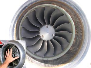 PW610F 엔진 흡입구 (상대적 크기 삽입)