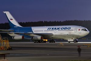 상트페테르부르크 풀코보 공항에 주기된 Il-86 항공기
