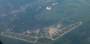 몽레알-미라벨 국제공항에 위치한 에어버스 캐나다 유한 파트너십(ACLP)의 주요 생산 시설 및 본사