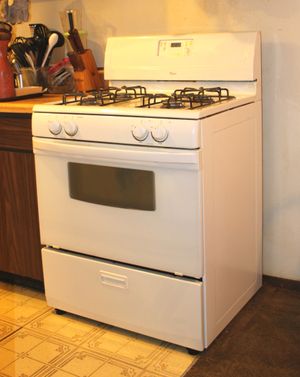 아래에 오븐이 달린 가스레인지