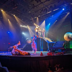 2023년 시네틱 극장 각색