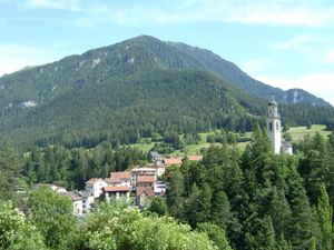 서쪽에서 본 티펜카스텔 마을