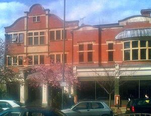 런던 바른스에 있는 올림픽 스튜디오에서 《Who's Next》의 대부분이 글린 존스와 함께 녹음되었다.