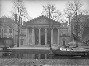 헤이그 왕립예술원 입구, 프린세스흐라흐트 3–4, 1930