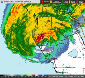 허리케인 밀턴이 미국 플로리다주 중부에 상륙하는 모습을 촬영한 레이더 지도