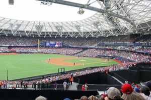 2024 MLB 런던 시리즈 2차전 경기 중 런던 스타디움